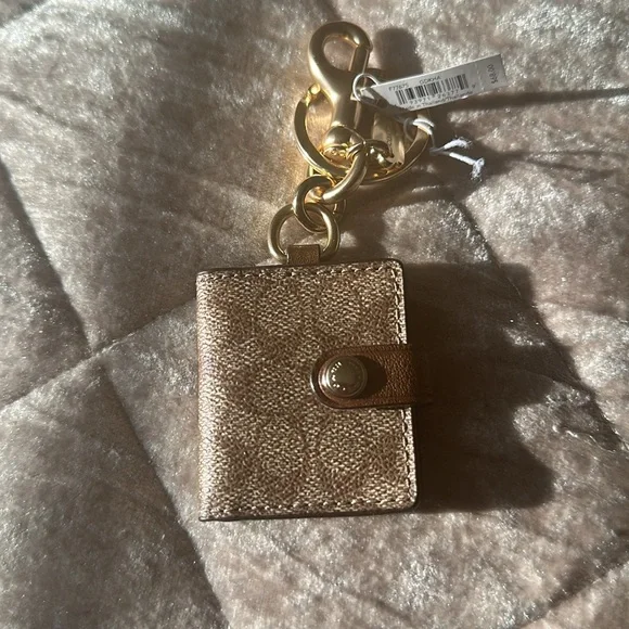 New- Coach Gold tone and Brown Keychain - Picture 8 of 16